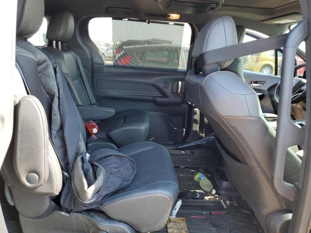 2021 TOYOTA SIENNA XSE 5TDXSKFC4MS002035