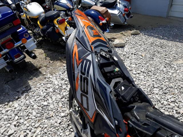 2021 KTM 690 SMC R VBKLSV404MM709784