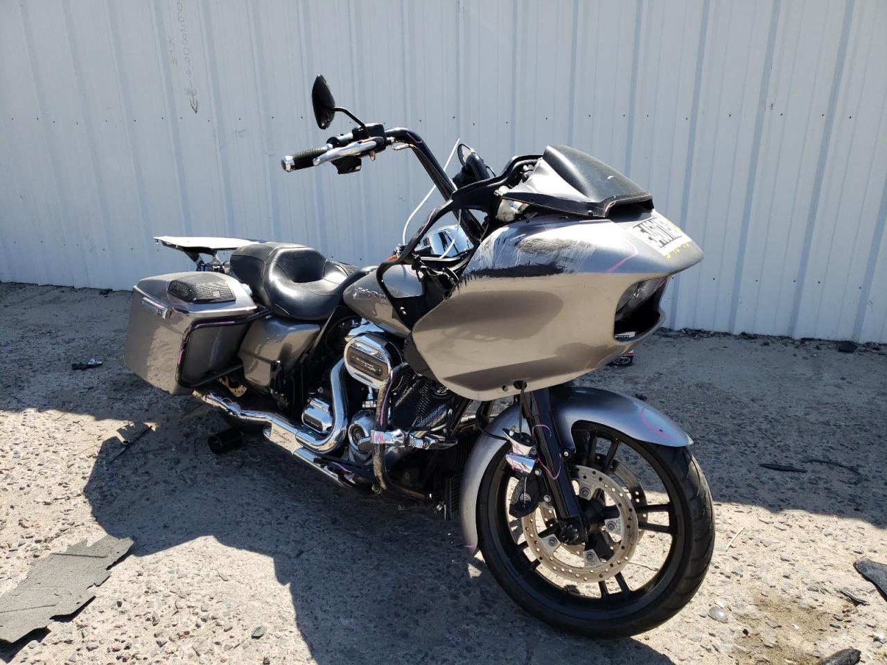 1HD1KHC33HB622853 HARLEY-DAVIDSON FLTRX ROAD 2017