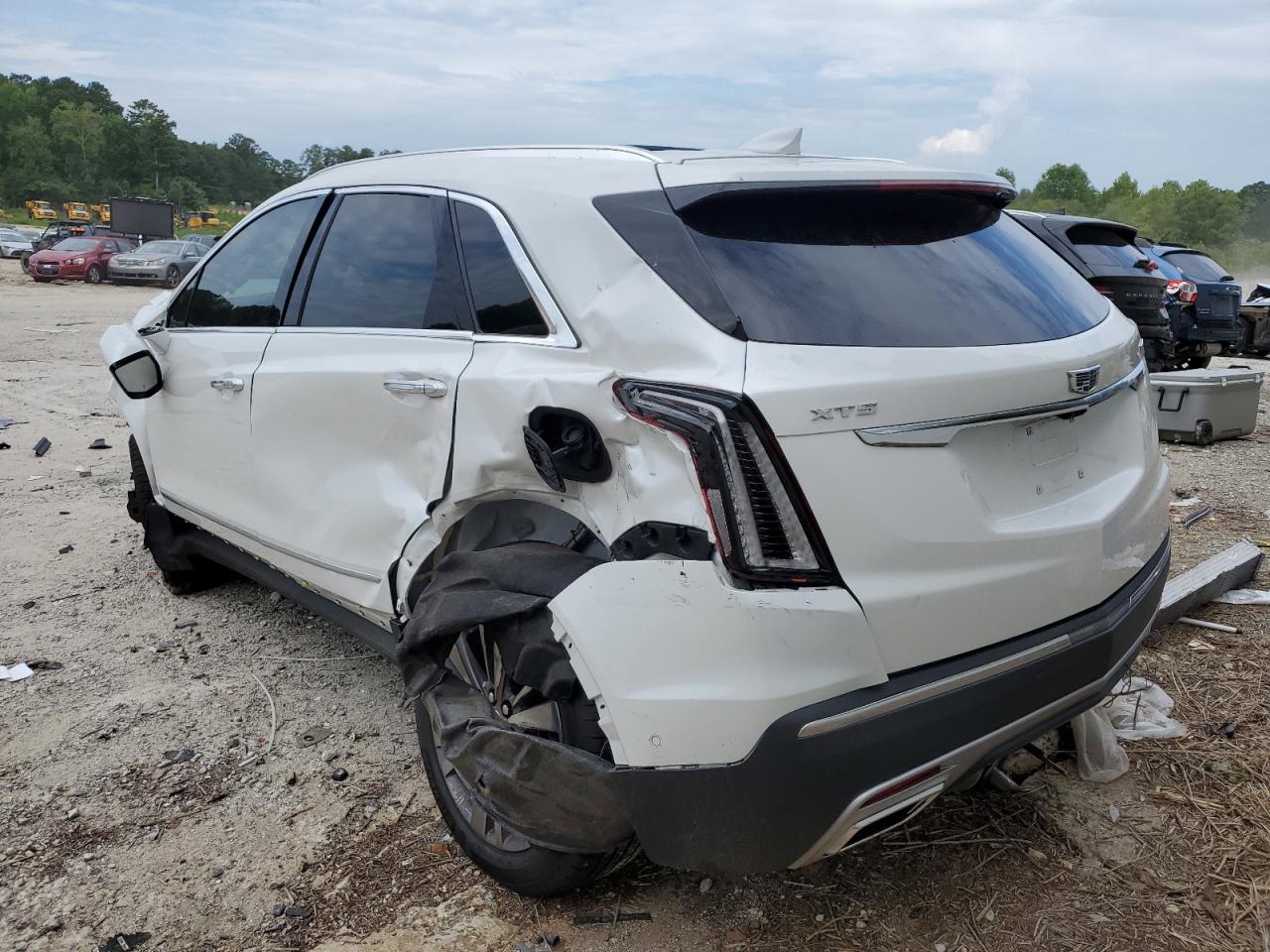 2022 Cadillac XT5 - Image 3