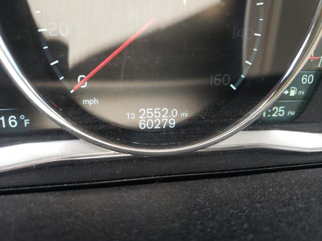 2015 VOLVO XC60 T5 PL YV440MDD2F2588998