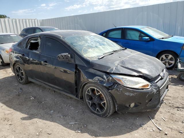 Salvage cars for sale from Copart Wichita, KS: 2014 Ford Focus SE