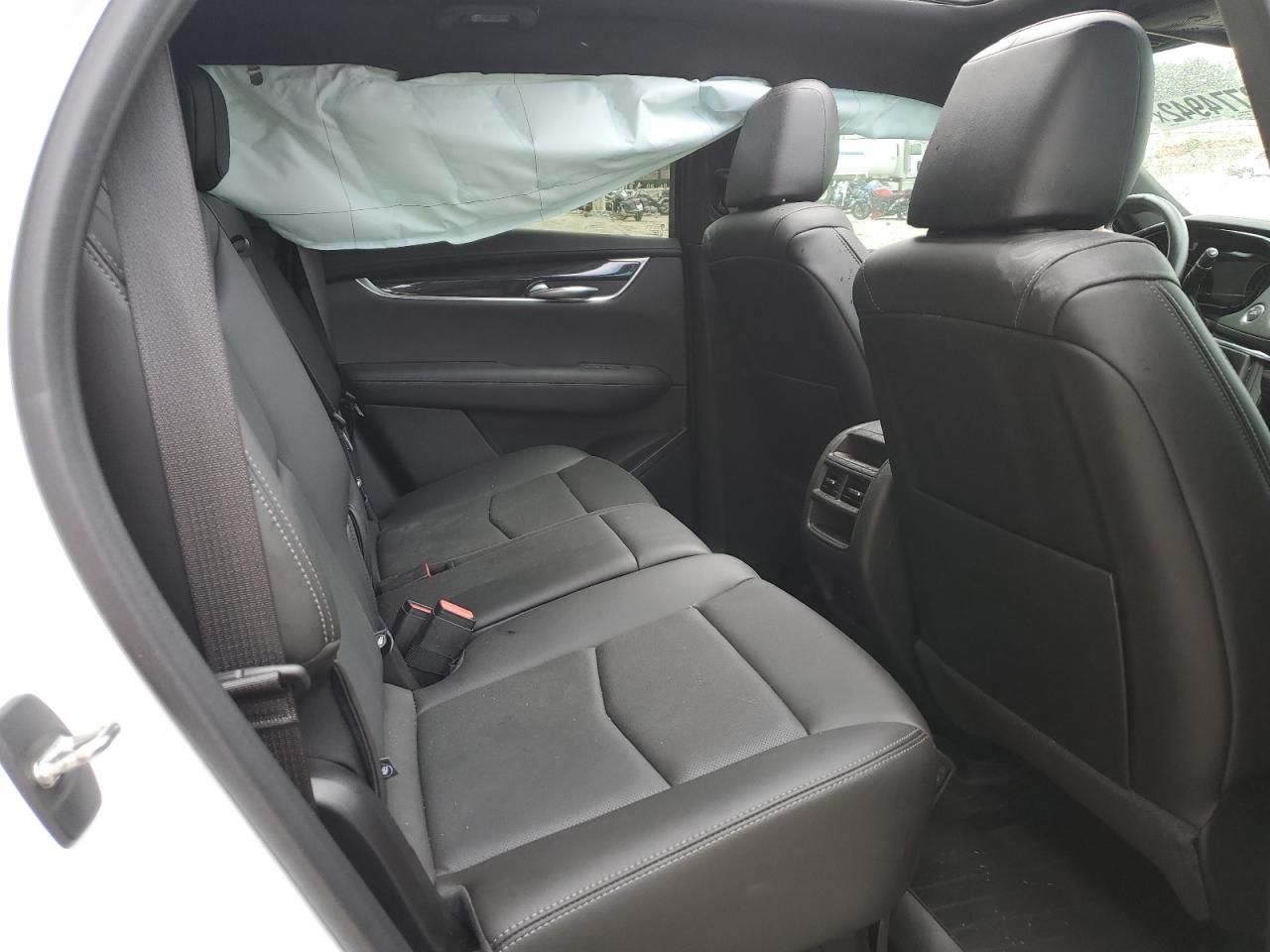 2022 Cadillac XT5 - Image 6