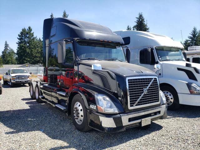 Salvage cars for sale from Copart Graham, WA: 2013 Volvo VN VNL
