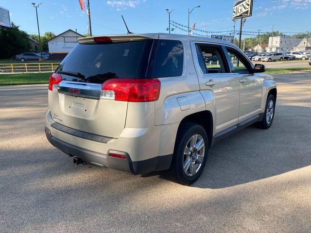 Паркетники GMC TERRAIN 2013 silve