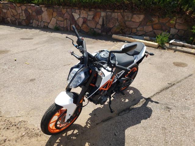 2020 KTM 390 DUKE MD2JPJ407LC220314