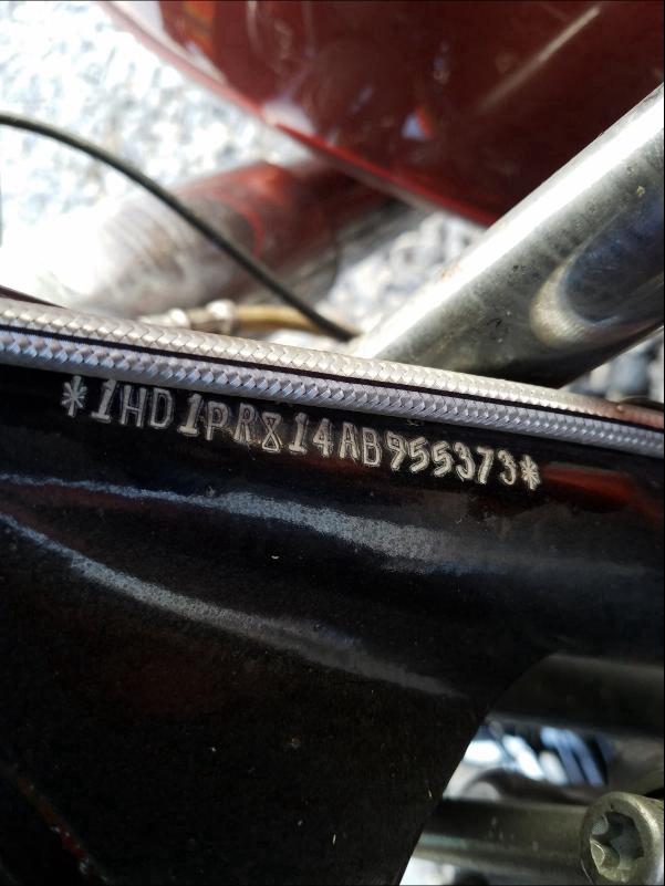 2010 HARLEY-DAVIDSON FLHTCUSE5 1HD1PR814AB955373