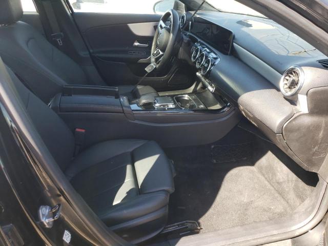 2019 MERCEDES-BENZ A 220 4MAT WDD3G4FB2KW027862