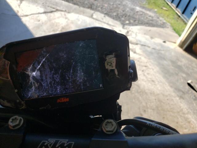 2021 KTM 890 DUKE R VBKTU9402MM811053