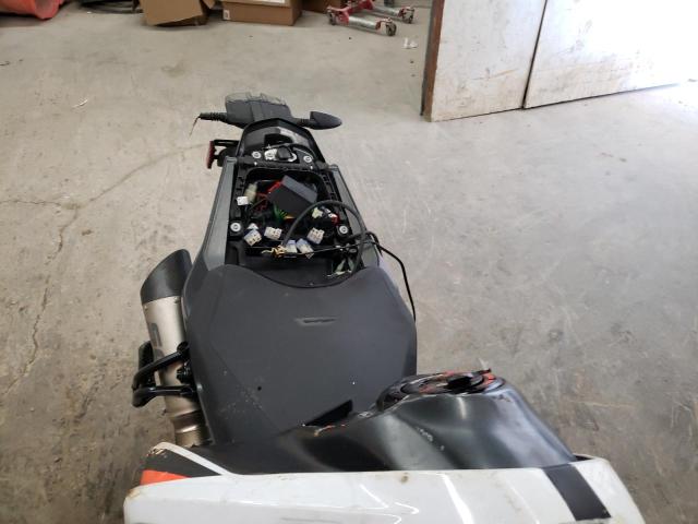 2021 KTM 890 DUKE R VBKTU9402MM811053