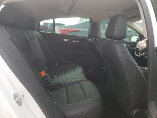 2018 BUICK REGAL ESSE W04GP6SXXJ1049686