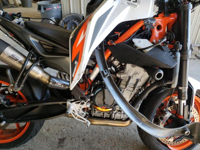 2021 KTM 890 DUKE R VBKTU9402MM811053