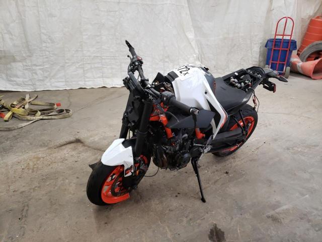 2021 KTM 890 DUKE R VBKTU9402MM811053