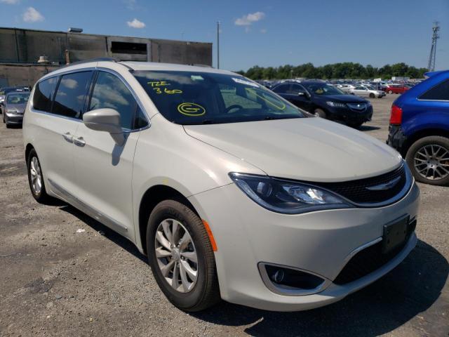 Salvage cars for sale from Copart Fredericksburg, VA: 2017 Chrysler Pacifica T
