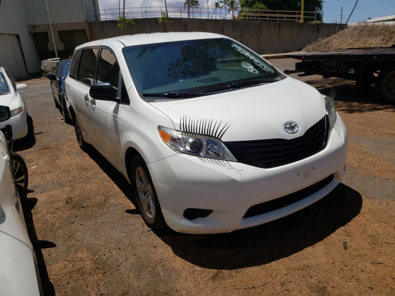 5TDZZ3DC2HS800553 TOYOTA SIENNA 2017