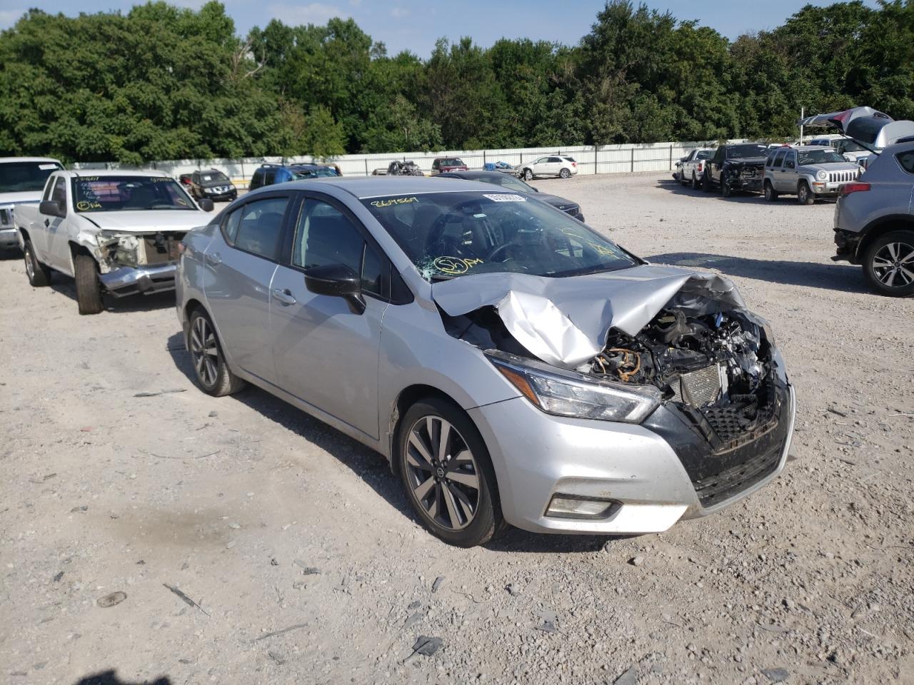 3N1CN8FV1LL869569 NISSAN VERSA SR 2020