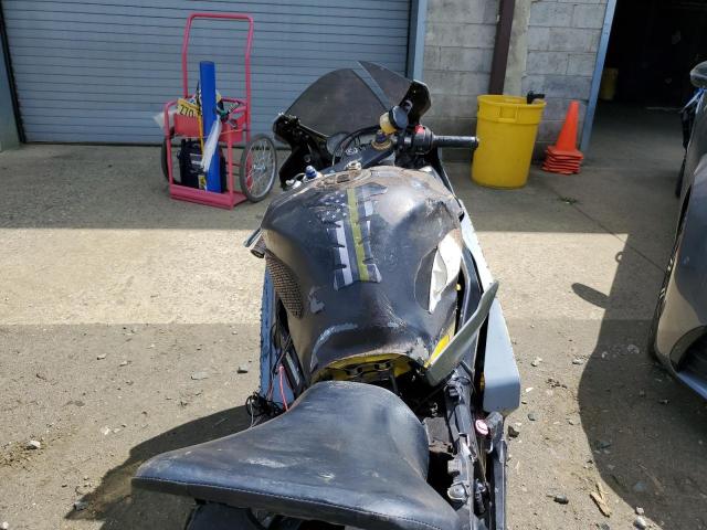 2004 SUZUKI GSX-R600 K JS1GN7CA142108984