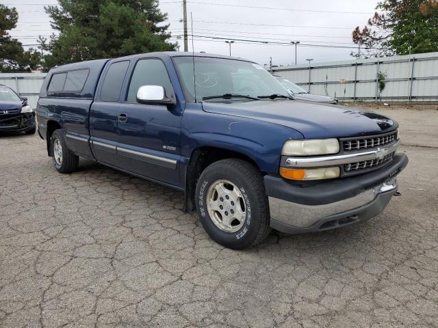Salvage cars for sale from Copart Moraine, OH: 2001 Chevrolet Silverado