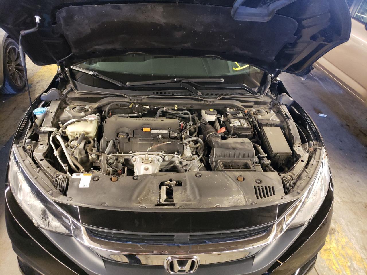 2HGFC2F5XJH581148 HONDA CIVIC 2018