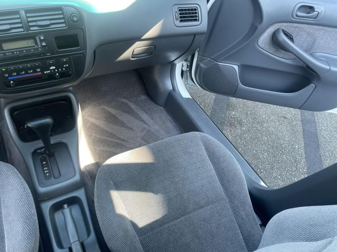 1998 Honda Civic Ex VIN: 2HGEJ8640WH607100 Lot: 55849252