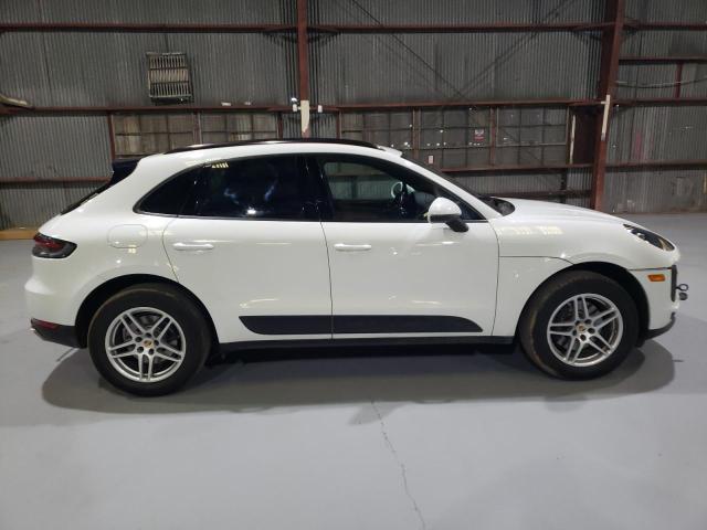 VIN WP1AA2A51KLB03984 2019 Porsche Macan no.2