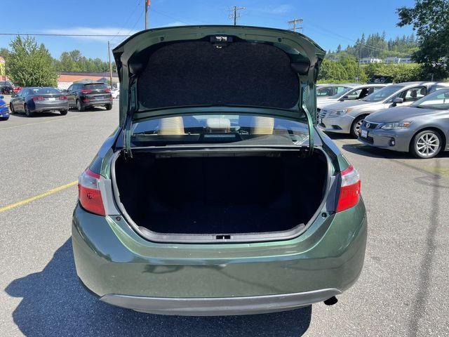 Седаны TOYOTA COROLLA 2014 Зеленый