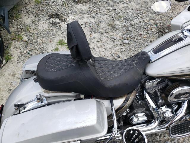 2009 HARLEY-DAVIDSON FLTRSE3 1HD1PV8189Y958195