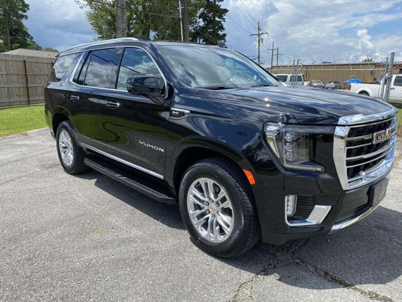 2022 GMC Yukon Slt VIN: 1GKS1BKD9NR281675 Lot: 55948842