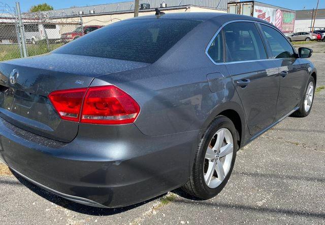 Седаны VOLKSWAGEN PASSAT 2013 grey