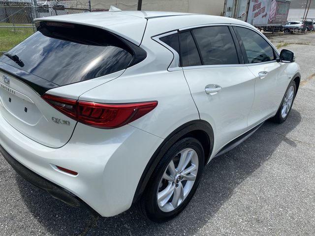  INFINITI QX30 2017 Белый