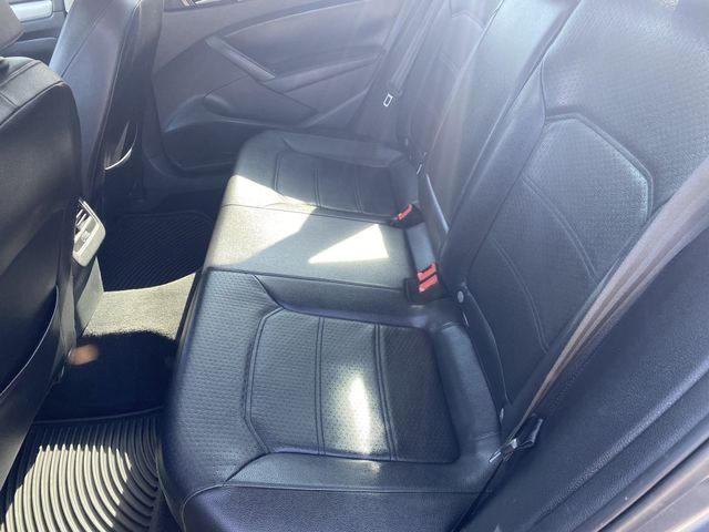 Седаны VOLKSWAGEN PASSAT 2013 grey