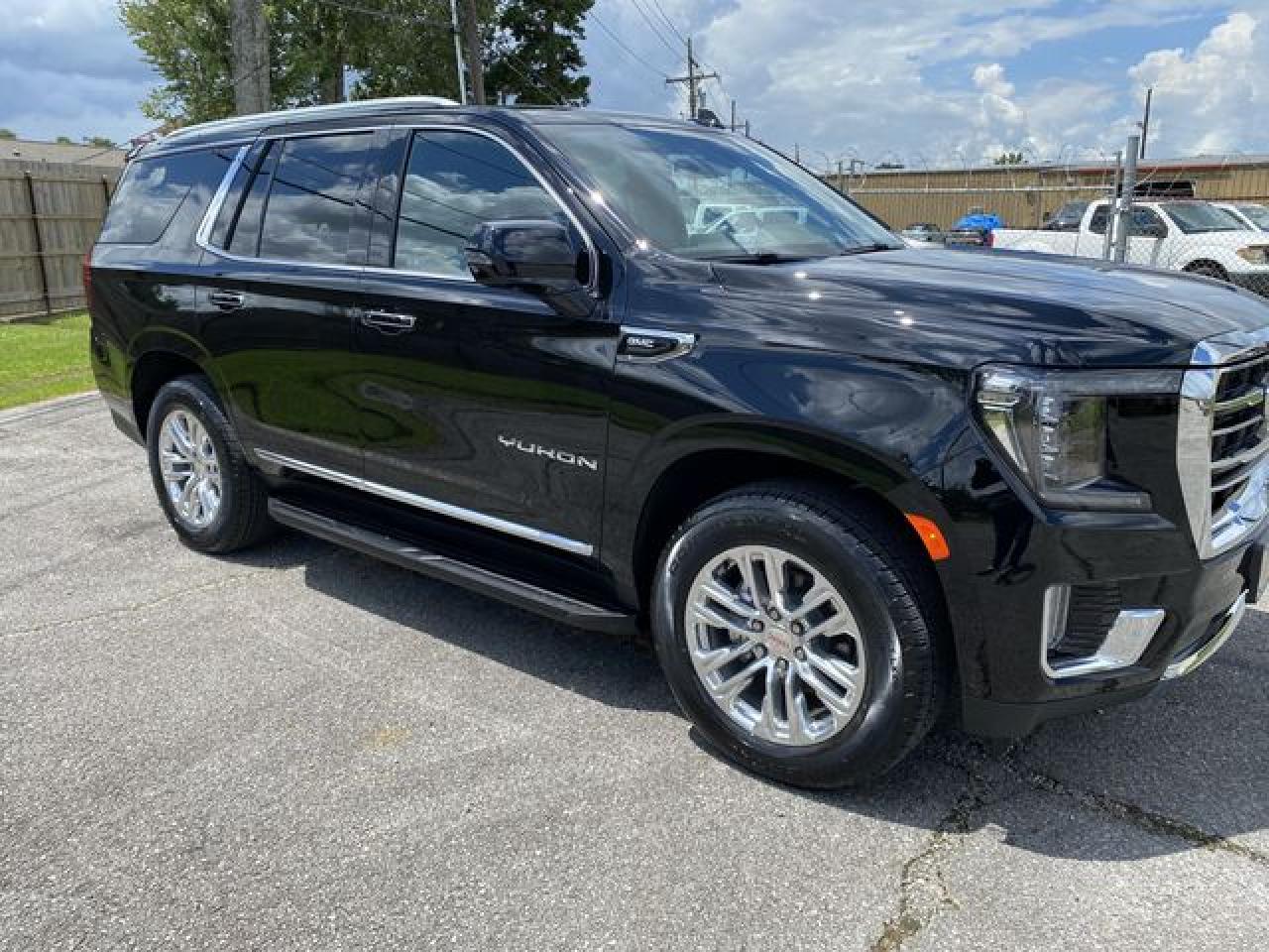 2022 GMC Yukon Slt VIN: 1GKS1BKD9NR281675 Lot: 55948842