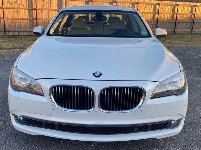 Седаны BMW 7 SERIES 2012 Белый
