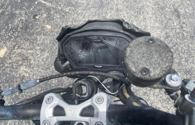 2022 TRIUMPH MOTORCYCLE STREET TRI SMTA554S3NTAW4493