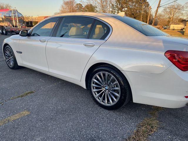 Седаны BMW 7 SERIES 2012 Белый