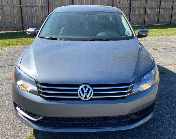 Седаны VOLKSWAGEN PASSAT 2013 grey