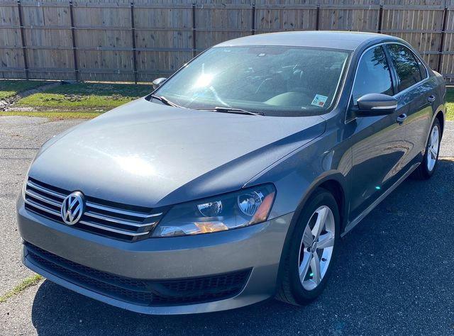 Седаны VOLKSWAGEN PASSAT 2013 grey