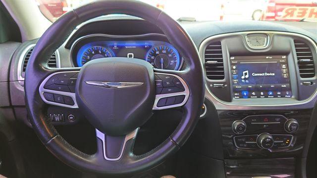  CHRYSLER 300 2018 Синий