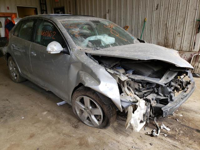 Salvage cars for sale from Copart Lyman, ME: 2009 Volkswagen Jetta SE