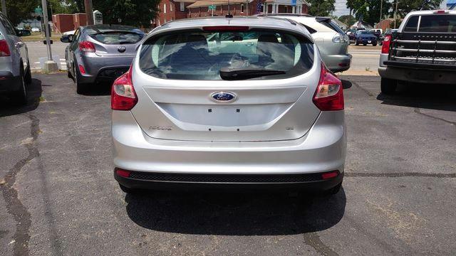 Хэтчбеки FORD FOCUS 2014 silve