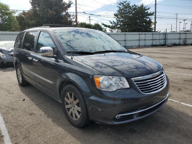 Salvage cars for sale from Copart Moraine, OH: 2011 Chrysler Town & Country