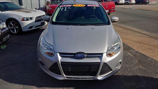 Хэтчбеки FORD FOCUS 2014 Серебристый