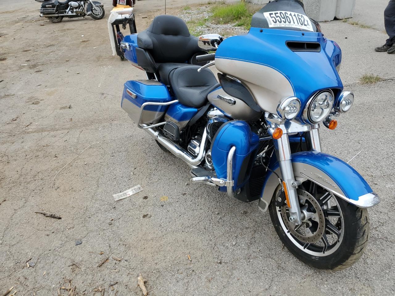 1HD1FCC10JB665994 HARLEY-DAVIDSON FLHTCU ULT 2018