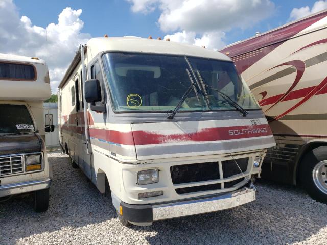 Salvage Trucks for parts for sale at auction: 1999 Fleetwood Southwind