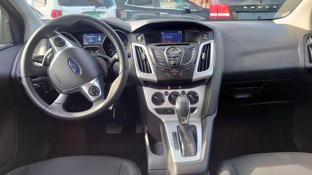 Хэтчбеки FORD FOCUS 2014 Серебристый