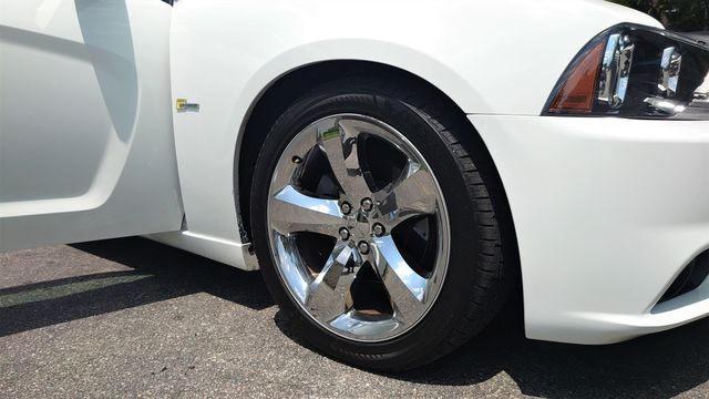Седаны DODGE CHARGER 2012 Белый