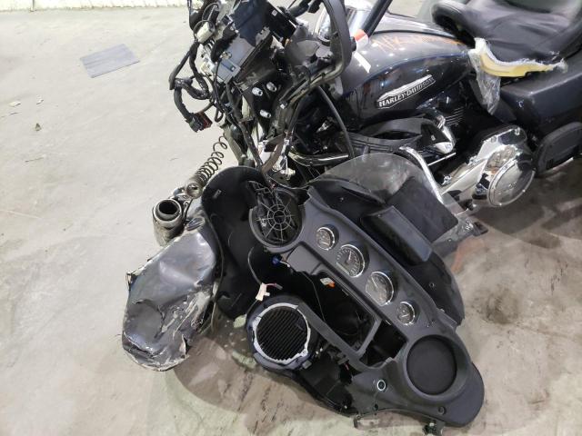 2021 HARLEY-DAVIDSON FLHTCUTG 1HD1MAF13MB851443