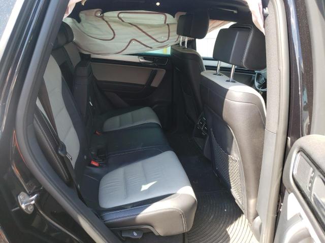 2017 VOLKSWAGEN TOUAREG WO WVGRF7BP5HD001783