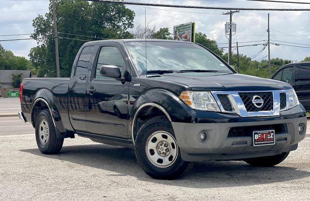 Пикапы NISSAN FRONTIER 2014 Черный