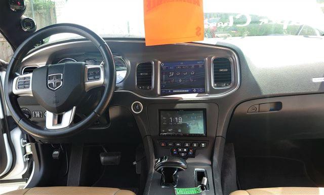 Седаны DODGE CHARGER 2012 Белый